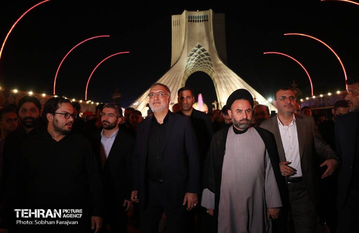 شهردار تهران از رویداد «محرم‌شهر» در میدان آزادی بازدید کرد 