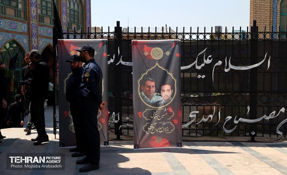 حضور شهردار تهران و جمعی از مدیران شهری در مراسم بزرگداشت شهدای حادثه ریزش ساختمان منطقه ۱۹