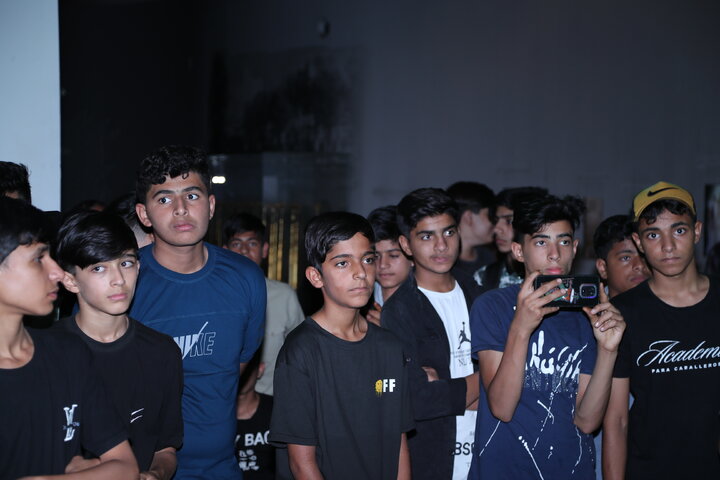 بازدید نوجوانان اهل سنت از موزه ملی انقلاب اسلامی و دفاع مقدس