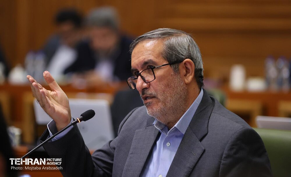 اگر ادعای معاون استاندار در مورد حریم تهران واقعیت دارد، چرا استانداری ابلاغیهاش را اصلاح نمیکند؟