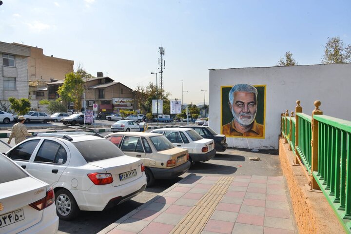 تصویر سردار شهید حاج قاسم سلیمانی در شمال تهران نقش بست