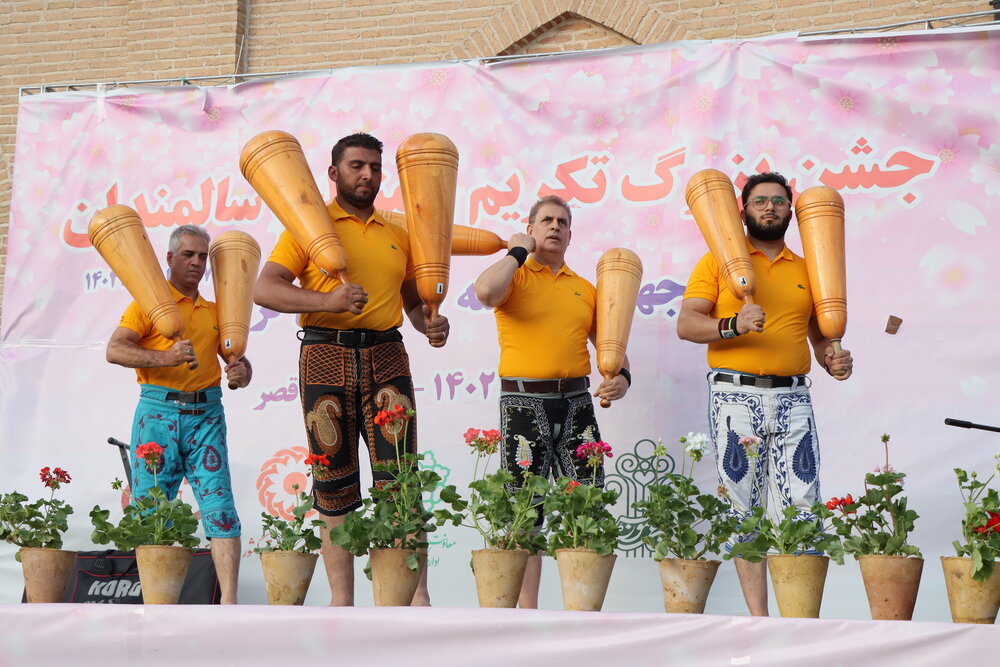 ضرورت استفاده از تجربه سالمندان در اداره شهر/ راهاندازی مراکز توانمندسازی سالمندان