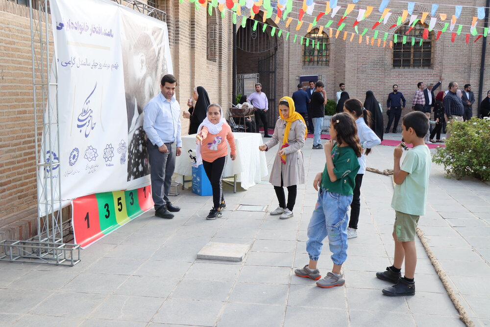 ضرورت استفاده از تجربه سالمندان در اداره شهر/ راهاندازی مراکز توانمندسازی سالمندان