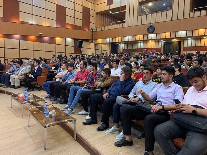 راه‌اندازی زنگ کارآفرینی در فرهنگسرای کار و تعاون