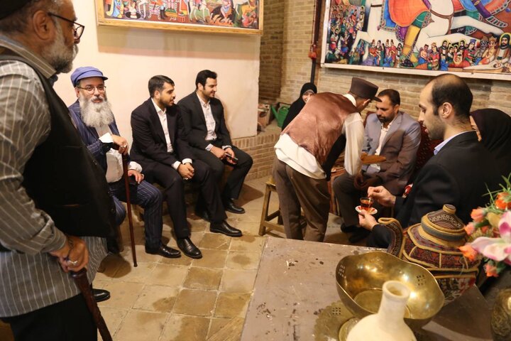 رویداد هنری "ت مثل طهران" فضایی نشاط‌آور وهویت‌بخش ایجاد کرده است