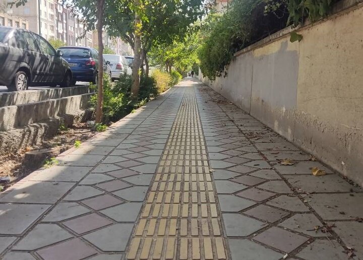 مناسب‌سازی ۵۵۰ هزار متر مربع از معابر منطقه ۲ برای نابینایان