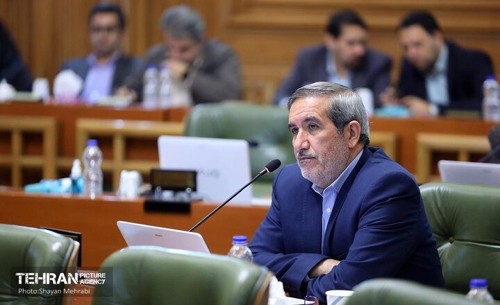 رایزنی شورا با مجلس برای ترمیم حقوق کارکنان شهرداری تهران