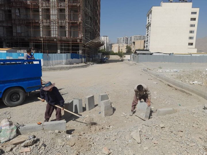 اجرای ۳ هزار و ۱۳۶ متر جدول‌کاری در ۱۳ معبر غرب تهران