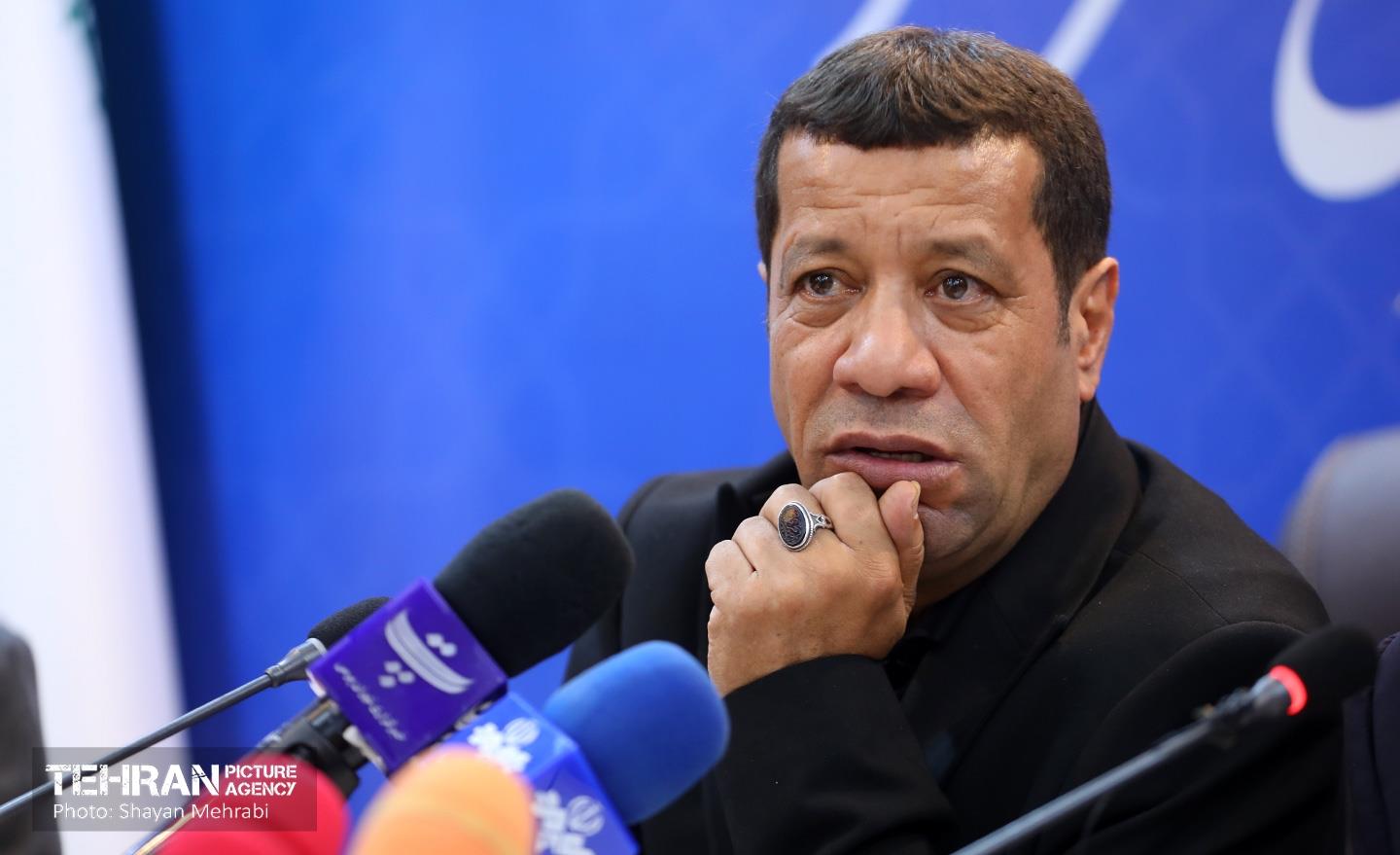 ۱۰۰۰ سازه تبلیغاتی برای معرفی بیش از ۱۲۰ شاعر؛ تهران «شهر شعر» شد