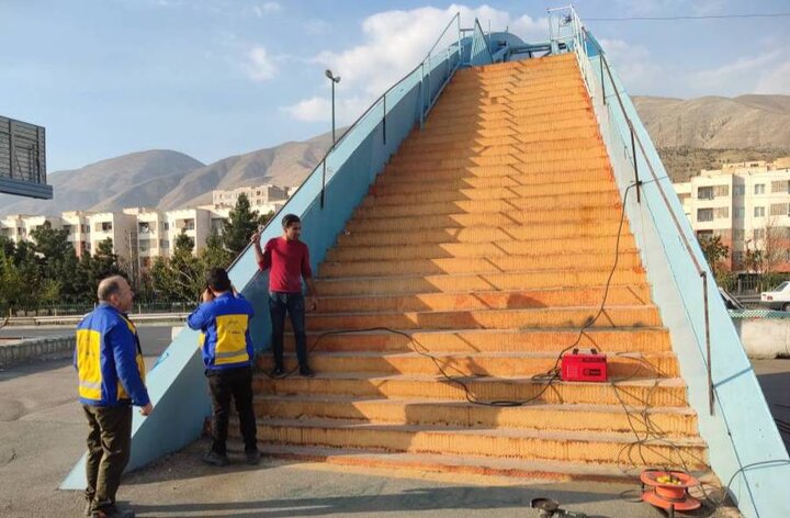 طرح ایمن‌سازی پل های عابرپیاده منطقه۲۲ آغاز شد