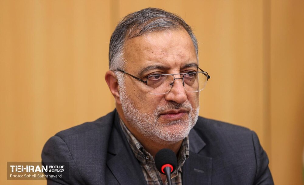 ساماندهی ویژه کودکان کار سر چهارراهها از امروز آغاز میشود/ شهردار تهران: اجازه استثمار کودکان کار را نمیدهیم