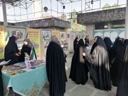 برپایی غرفه کتابخانه تخصصی دفاع مقدس در نماز جمعه تهران