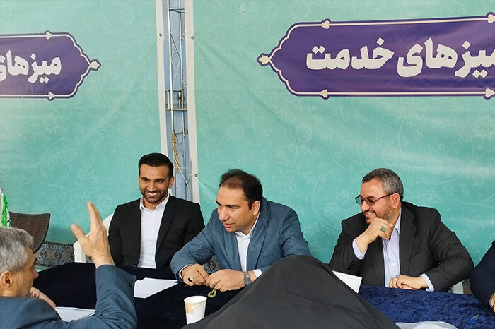 برگزاری میز خدمت شهرداری تهران در نماز جمعه