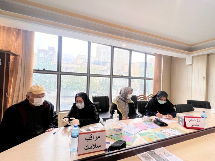 ارائه خدمات بهداشتی و درمانی گروه جهادی در محلات کم‌برخوردار منطقه۱۳