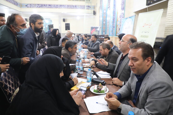 برگزاری دیدار مردمی رئیس کمیته نظارت و حقوق شهروندی شورای شهر در مسجد امام حسین (ع) منطقه ۱۹ 