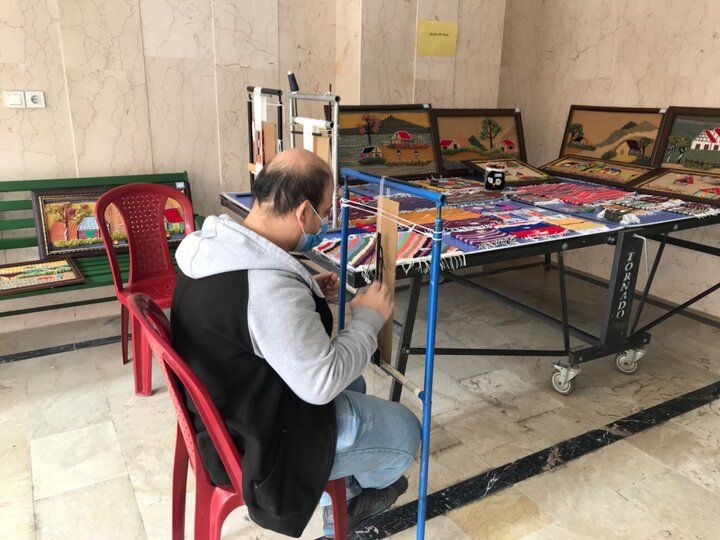 نمایشگاه صنایع‌دستی دستاوردهای افراد دارای معلولیت در منطقه ۱۱ برگزار شد