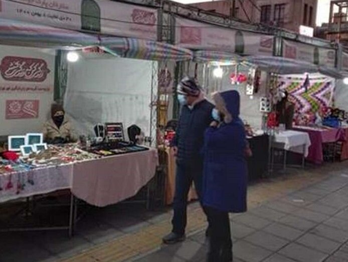 برپایی بازارچه دستاوردهای بانوان کارآفرین منطقه ۲ در محله سعادت آباد