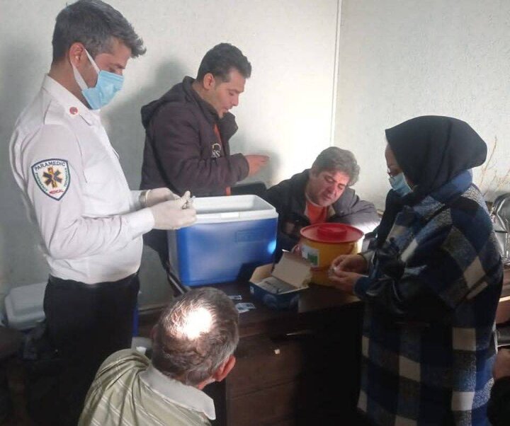 واکسیناسیون کارگران خدمات شهری منطقه۱۳