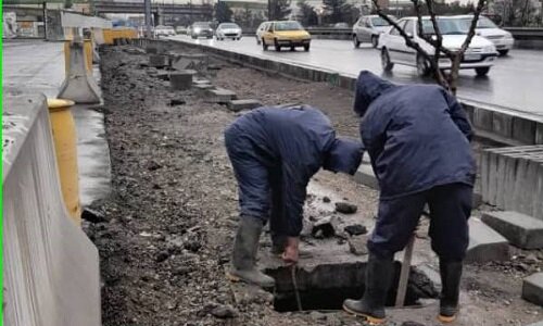 حوضچه‌ها و کانال‌های منطقه ۵ تهران ماهانه لایروبی می‌شود