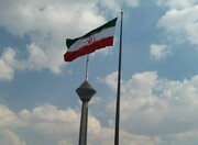 اهتزاز ابرپرچم ایران در ۱۰ نقطه به مناسبت دهه مبارک فجر