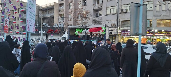 راه‌اندازی کاروان شادی در نقاط محوری منطقه۱۳