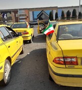 نصب ۲۰ هزار پرچم روی تاکسی‌های تهران در آستانه سالروز پیروزی انقلاب اسلامی