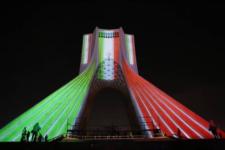 اجرای ویدئو مپینگ همزمان با چهل و پنجمین سالروز انقلاب اسلامی در برج آزادی تهران
