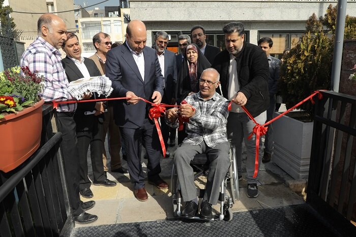 افتتاح و بهره‌برداری پل عابر پیاده ورودی شهرداری منطقه ۲