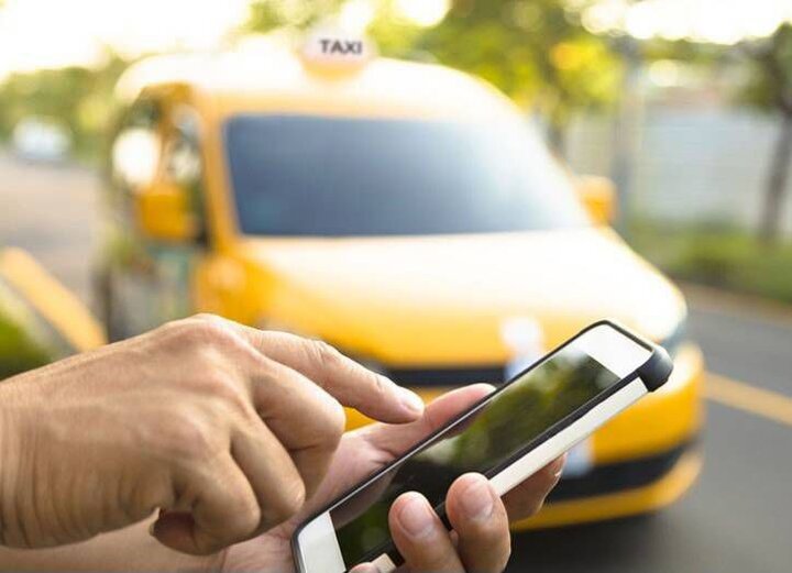 تشویق رانندگان تاکسی برای بیشترین دریافت الکترونیک کرایه/ ۴۰۰ راننده تاکسی نیمه مبارک شعبان لاستیک هدیه می‌گیرند