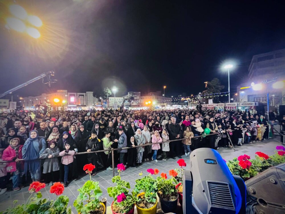 ویژهبرنامه ماه خوبان و جشن بزرگ نیمه شعبان در میدان حضرت عبدالعظیم حسنی (ع) برگزار شد