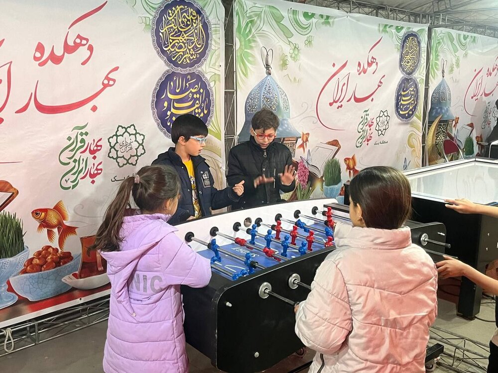 اجرای برنامههای بهارانه در میدانگاه امامزاده صالح (ع)