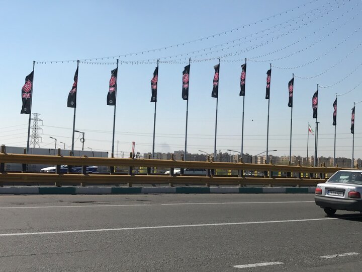 باب‌الرضای تهران همزمان با شبهای قدر سیاهپوش شد
