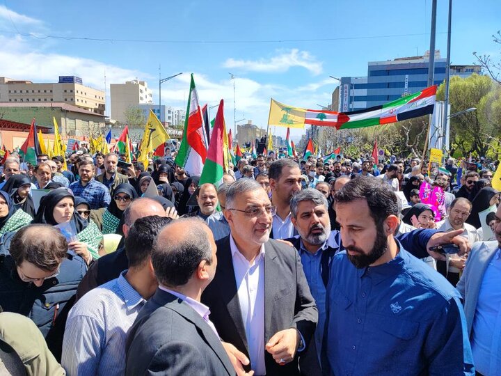 بازدید شهردار تهران از دیار مقاومت