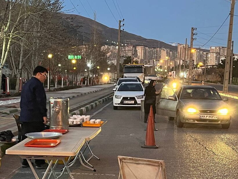 توزیع بیش از ۹۰ هزار افطاری ساده در محلات منطقه یک