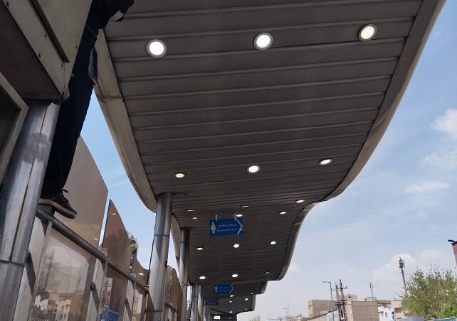 تامین روشنایی بیش از ۴۰ دستگاه سرپناه اتوبوس در منطقه ۱۴