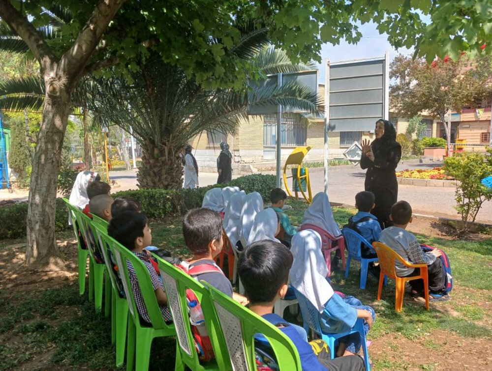 مراسم روز زمین پاک در مدارس و مهد کودک‌های منطقه ۱۶ برگزار شد