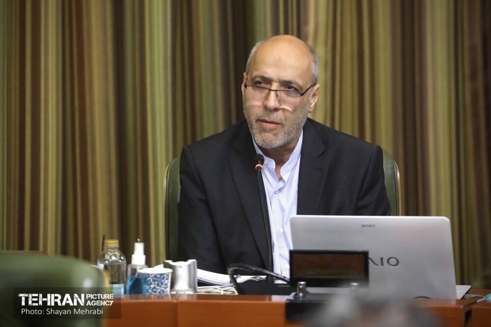 سفر معاون وزیر کشور به چین برای تعیین زمان واردات واگنهای مترو؛ اردیبهشتماه