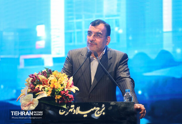 حفظ منزلت و بهبود معیشت کارگران شهرداری تهران اولویت مدیریت شهری است