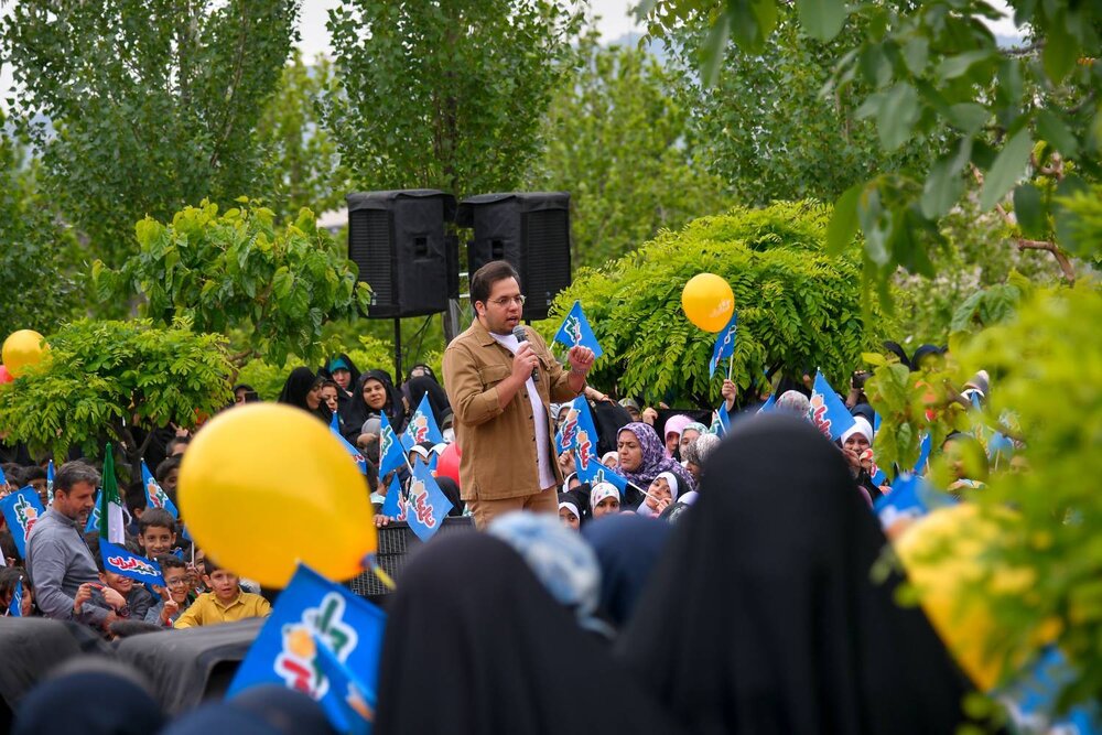  جشن بزرگ دانش آموزی "گنبد ایران" برگزار شد    