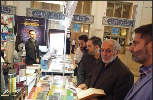 بازدید مدیرعامل موزه ملی انقلاب اسلامی و دفاع مقدس از نمایشگاه بین‌المللی کتاب تهران