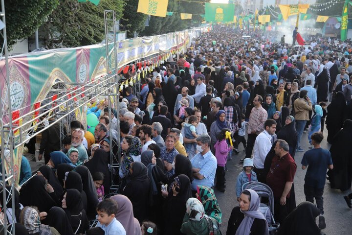 میدان هفت تیر ایستگاه خدمت‌رسانی منطقه ۷ در جشن بزرگ امام رضایی‌ها