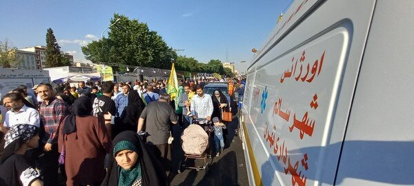 ارائه خدمات بهداشتی و درمانی به شهروندان حاضر در مراسم امام‌رضایی‌ها