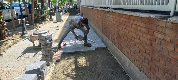 اجرای بیش از ۵ هزار مترمربع عملیات پیاده‌روسازی در منطقه ۱۷