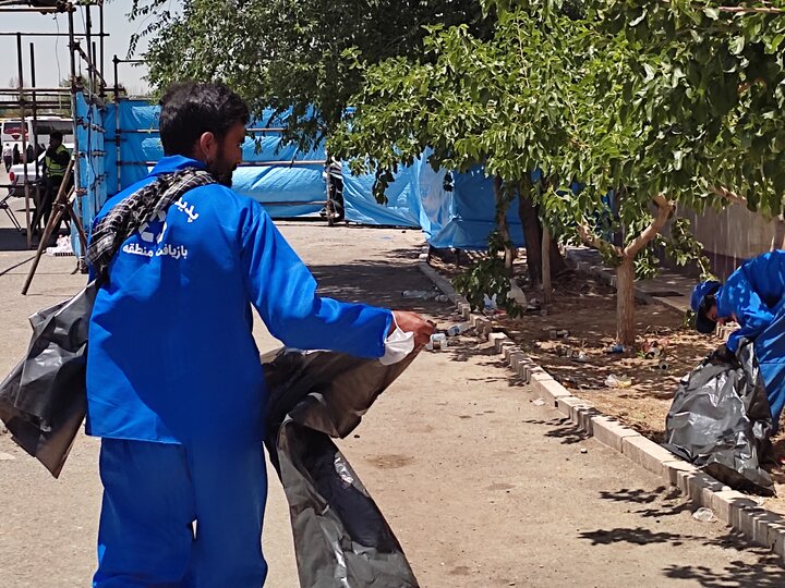 خدمات رسانی حوزه خدمات شهری شهرداری منطقه۲۲ در حرم مطهر امام (ره)