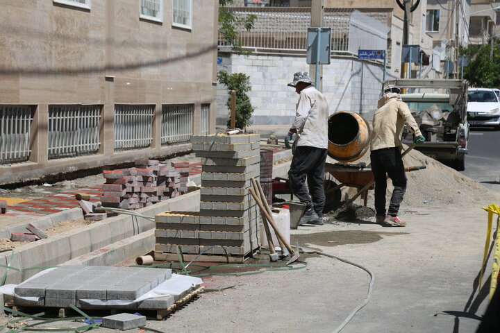 آغاز عملیات اجرایی پیاده‌روسازی در بلوار مختاری