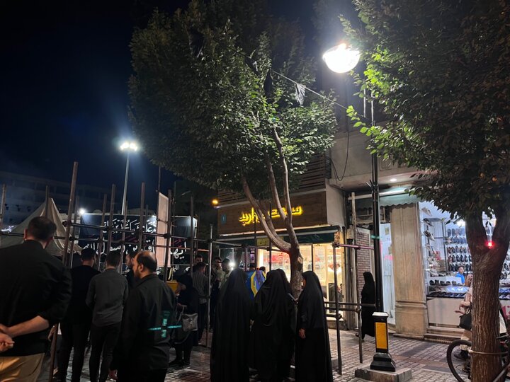 ۳۴ پایه چراغ دکوراتیو در خیابان حرم حضرت عبدالعظیم (ع) نصب شد
