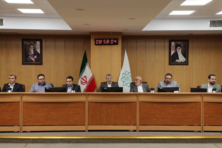 بررسی چالش‌های جذب سرمایه‌گذاران در شهرداری تهران