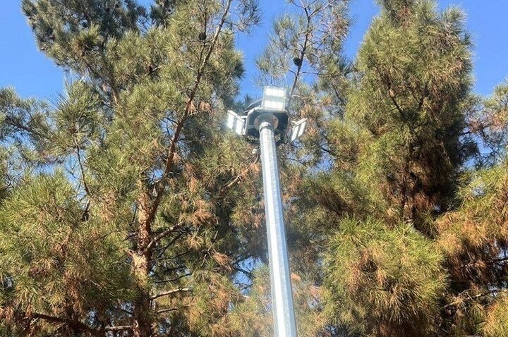 نصب ۱۸ پایه چراغ جهت روشنایی فضای شهری در بلوار ایوانک