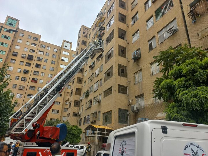 مانور آتش‌سوزی و تخلیه اضطراری در منطقه ۲۰ برگزار شد