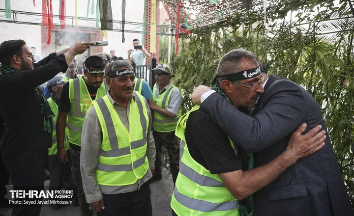 خادمان حسینی منطقه ۱۱ بدرقه شدند